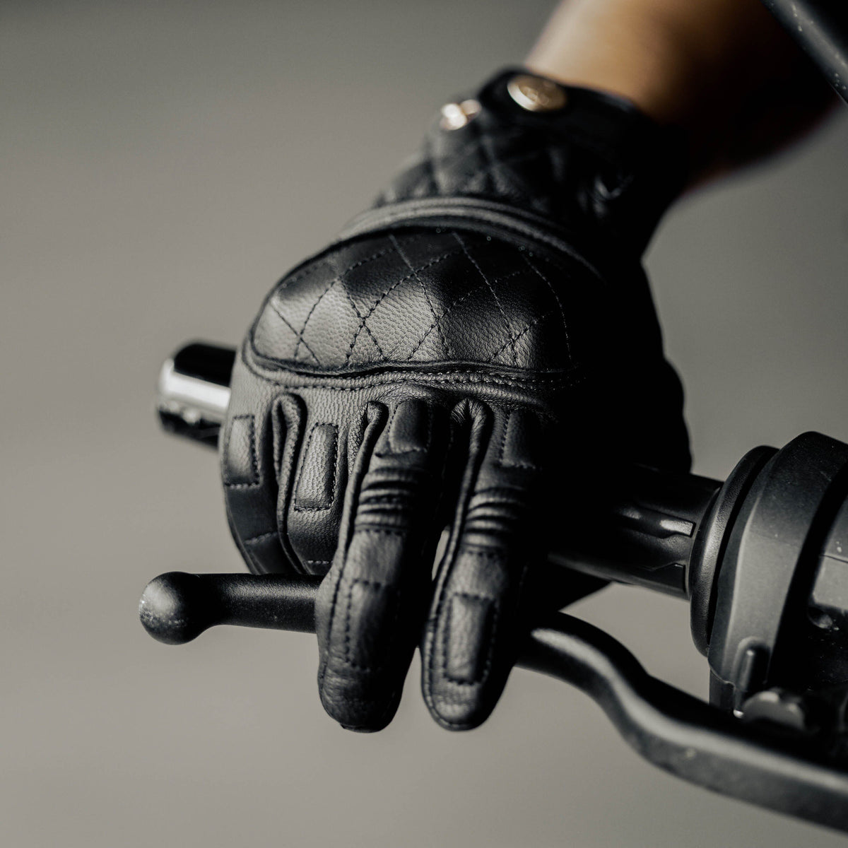 Retro-Style Windproof and Impact-Resistant Cycling Gloves-G49