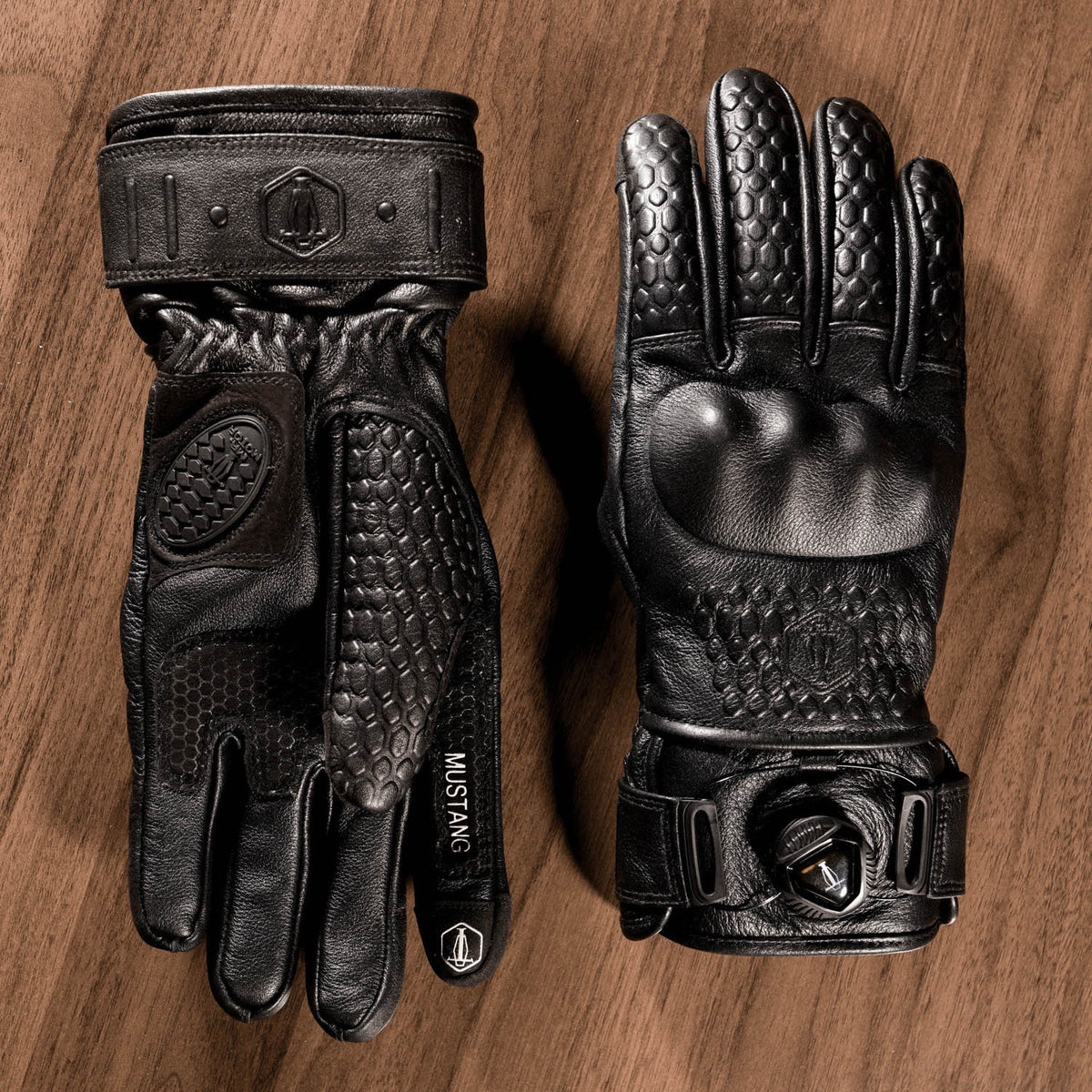 KTVMOTO Autumn/Winter Warm Retro Cowhide Motorcycle Gloves-G48