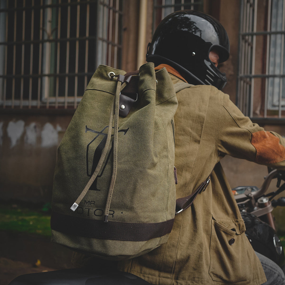 Retro Canvas Large-Capacity Outdoor Motorcycle Backpack-B10